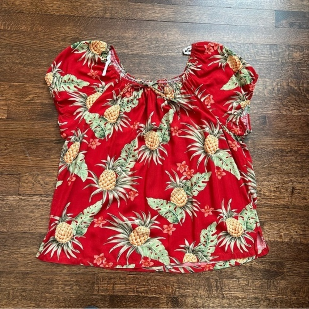 Hawaiin reserve size 3X red with pineapple print top